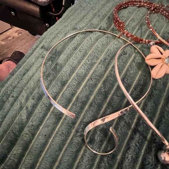 𝓔𝓵𝓮𝓰𝓪𝓷𝓽 𝓖𝓸𝓵𝓭 𝓪𝓷𝓭 𝓼𝓲𝓵𝓿𝓮𝓻 𝓦𝓸𝓶𝓮𝓷'𝓢 𝓳𝓮𝔀𝓮𝓵𝓻𝔂 𝓫𝓾𝓷𝓭𝓵𝓮 - Picture 2 of 14